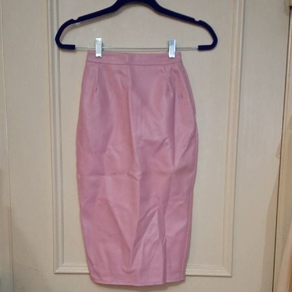 Deadly Dames Faux Leather Pink Pencil Skirt Rare unicorn 🦄 - Picture 1 of 5